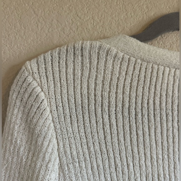 Women’s Divided (H&M) White Button Up Cardigan - Picture 4 of 9
